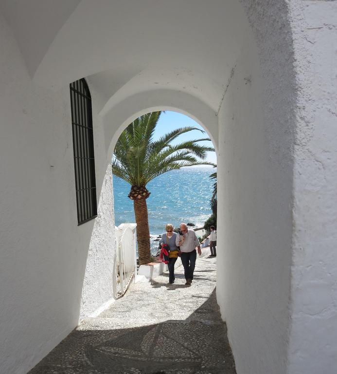 Apartamento Cala Bajo Nerja Ngoại thất bức ảnh