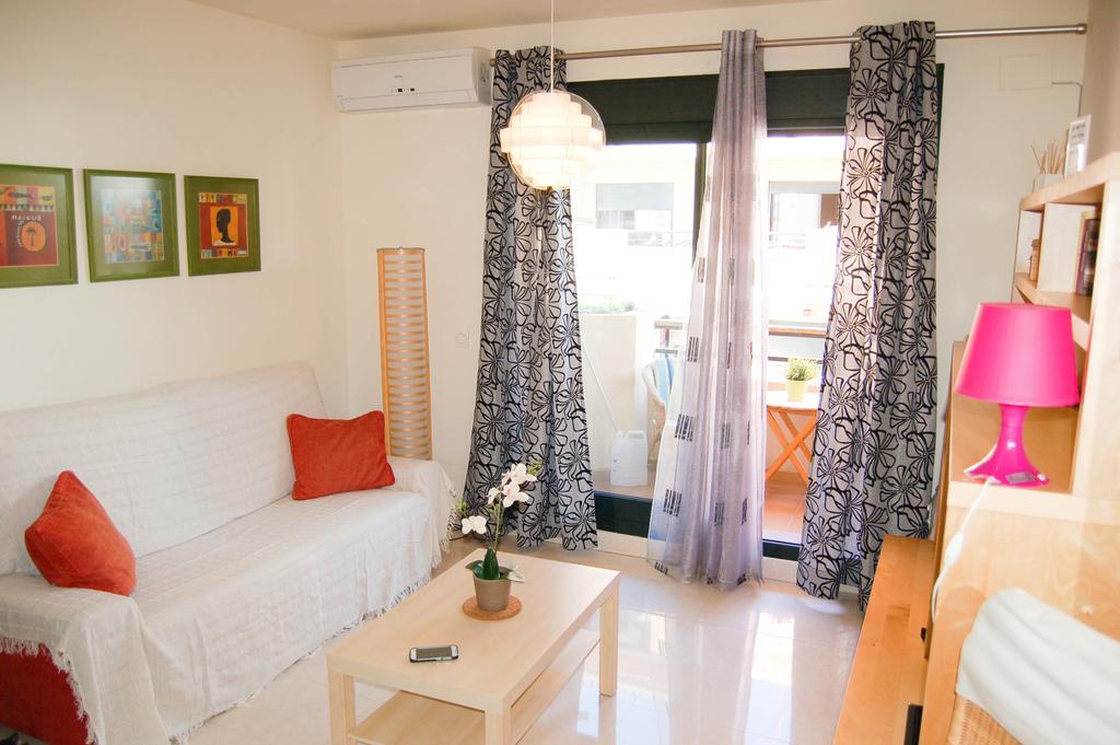 Apartamento Cala Bajo Nerja Ngoại thất bức ảnh